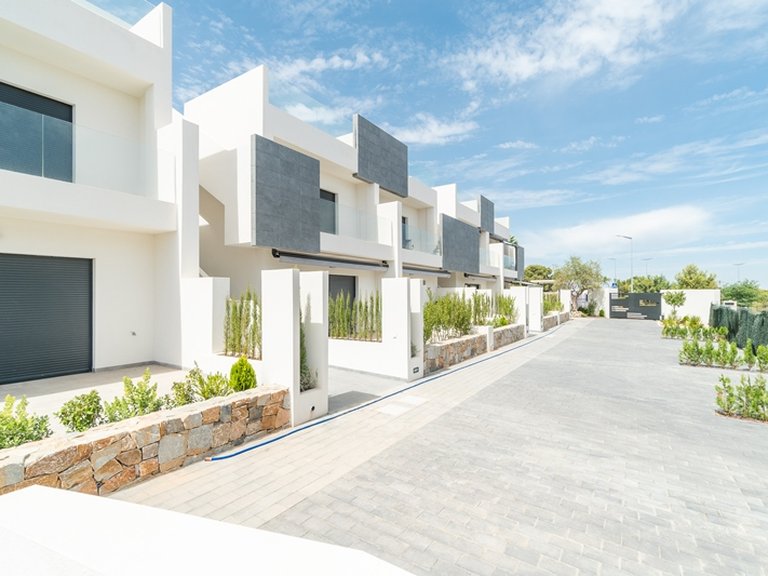 Apartment for Sale in LOS BALCONES - LOS ALTOS, Torrevieja, Alicante 1