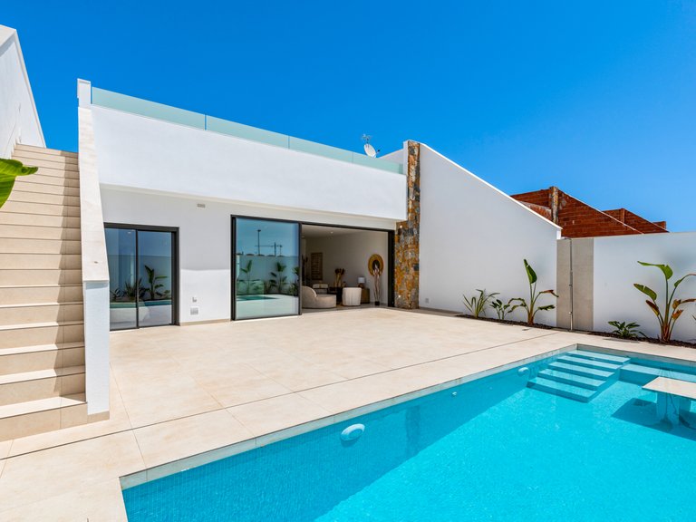Villa for Sale in Los AlcÁzares, Murcia 1