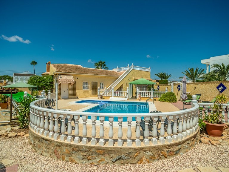 Villa for Sale in La siesta, Torrevieja, Alicante 2