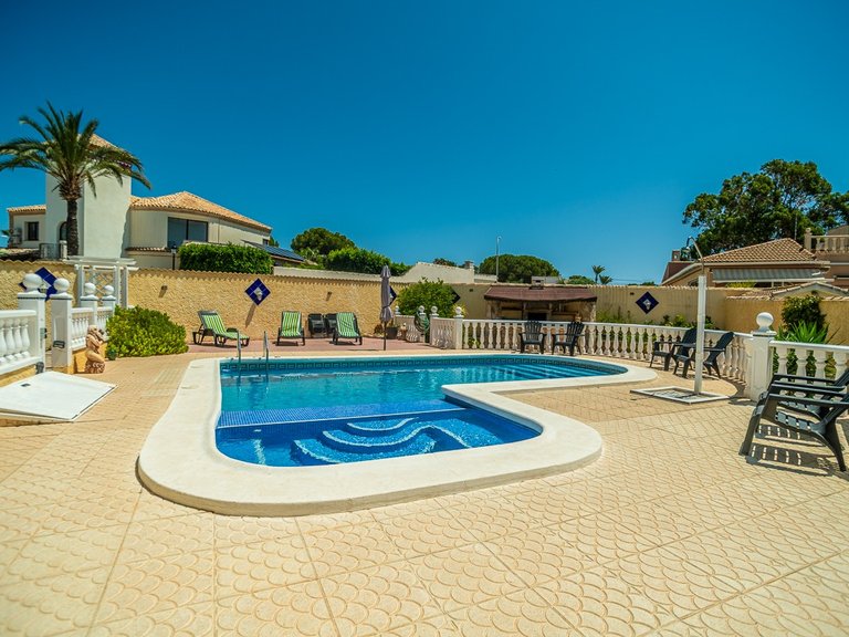 Villa for Sale in La siesta, Torrevieja, Alicante 40