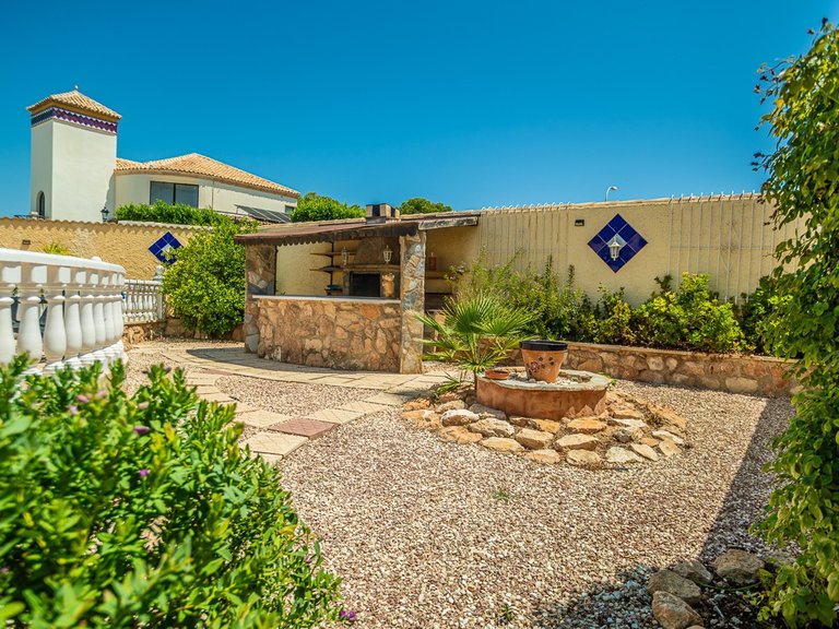 Villa for Sale in La siesta, Torrevieja, Alicante 47