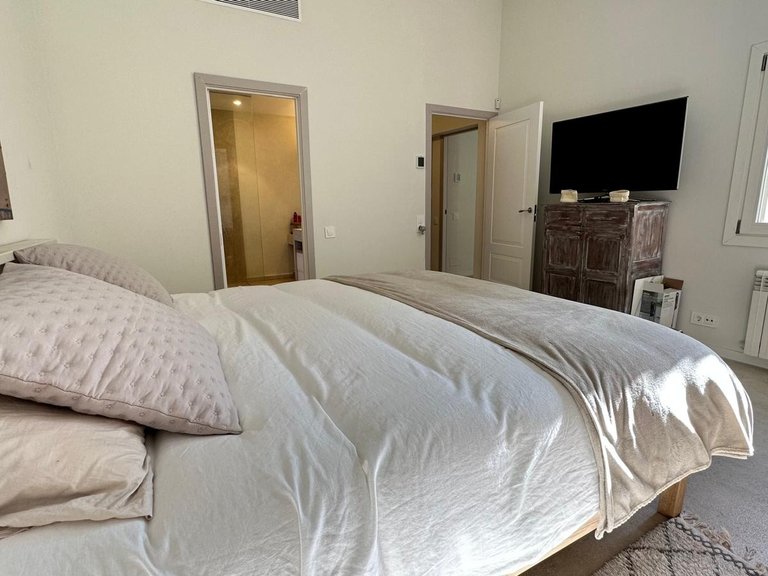 Villa for Sale in Calvià, Costa De La Calma, Balearic Islands 16