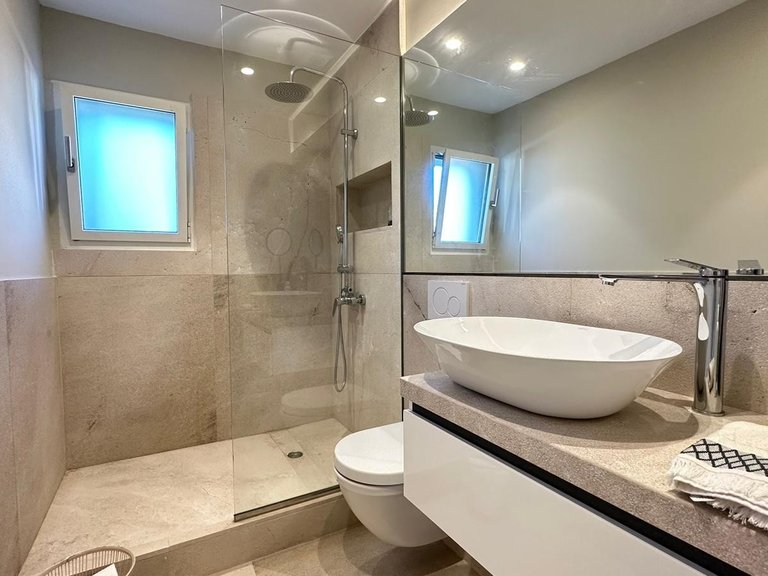 Villa for Sale in Calvià, Costa De La Calma, Balearic Islands 8