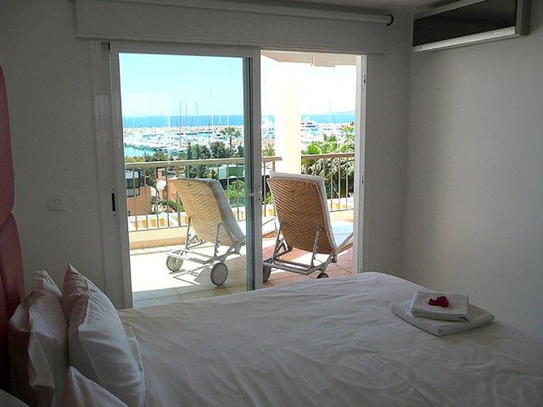 Apartment for Sale in Calvià, Portals Nous, Balearic Islands 5