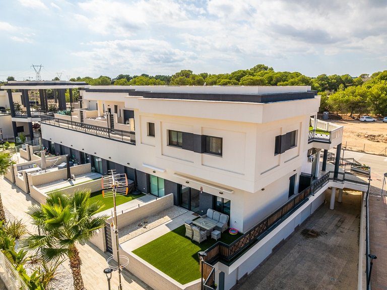 Apartment for Sale in Lo Crispin, Algorfa, Alicante 1