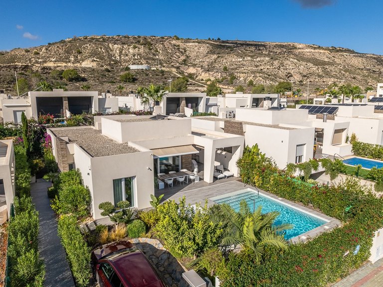Villa for Sale in LA FINCA GOLF / ALGORFA, Algorfa, Alicante 2