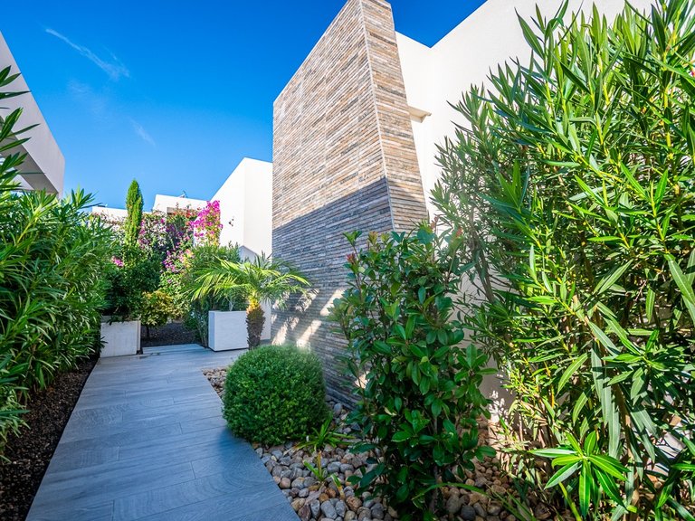 Villa for Sale in LA FINCA GOLF / ALGORFA, Algorfa, Alicante 14