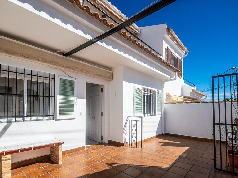 Town House for Sale in San Miguel De Salinas, Alicante 1