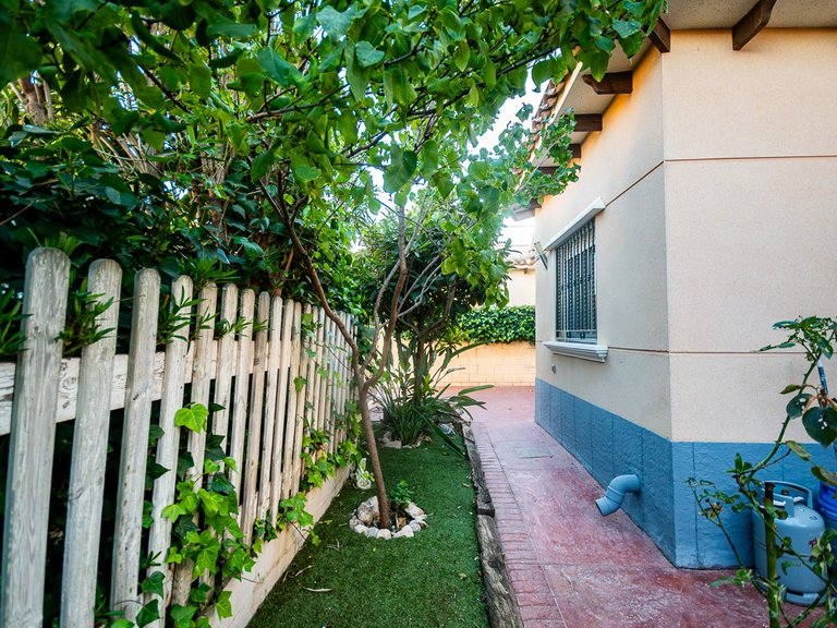 Villa for Sale in Benferri, Alicante 32