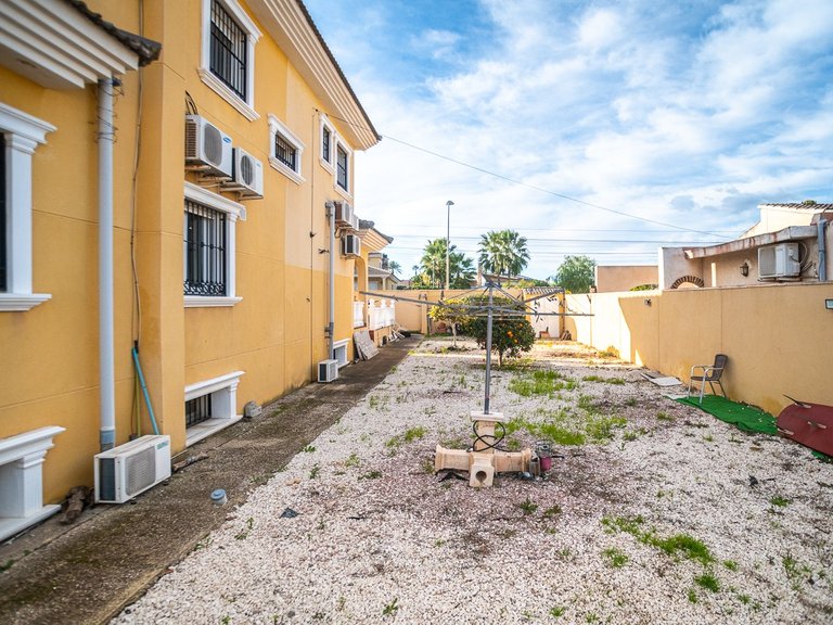 Villa for Sale in LOS BALCONES - LOS ALTOS, Torrevieja, Alicante 38