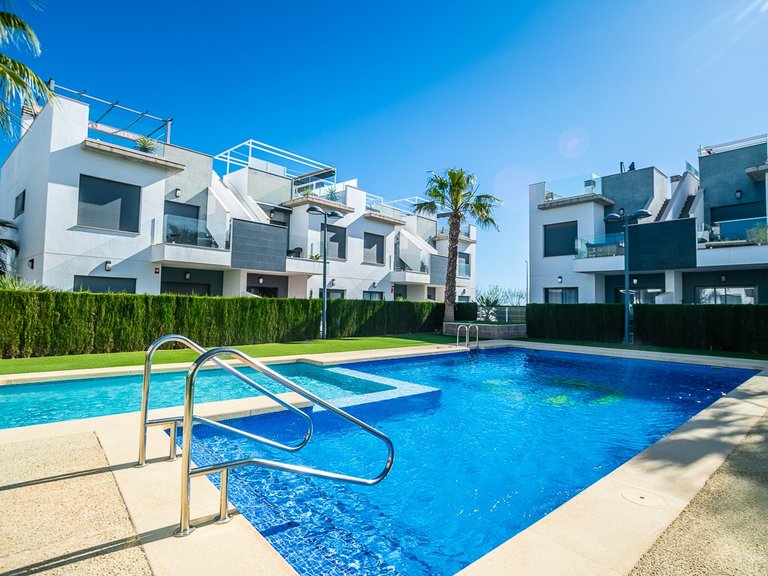 Apartment for Sale in La Torre de la Horadada, Pilar De La Horadada, Alicante 1