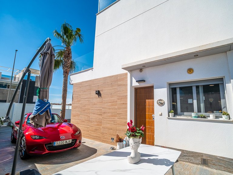Villa for Sale in Pilar De La Horadada, Alicante 35