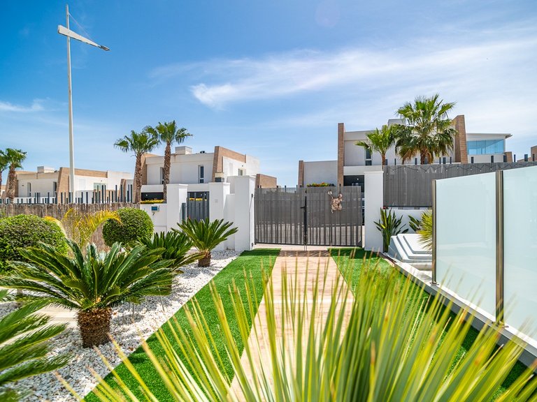 Villa for Sale in La Finca Golf, Algorfa, Alicante 38