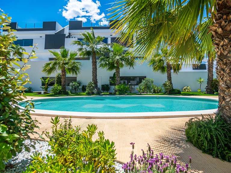 Apartment for Sale in Los Altos, Alicante 50