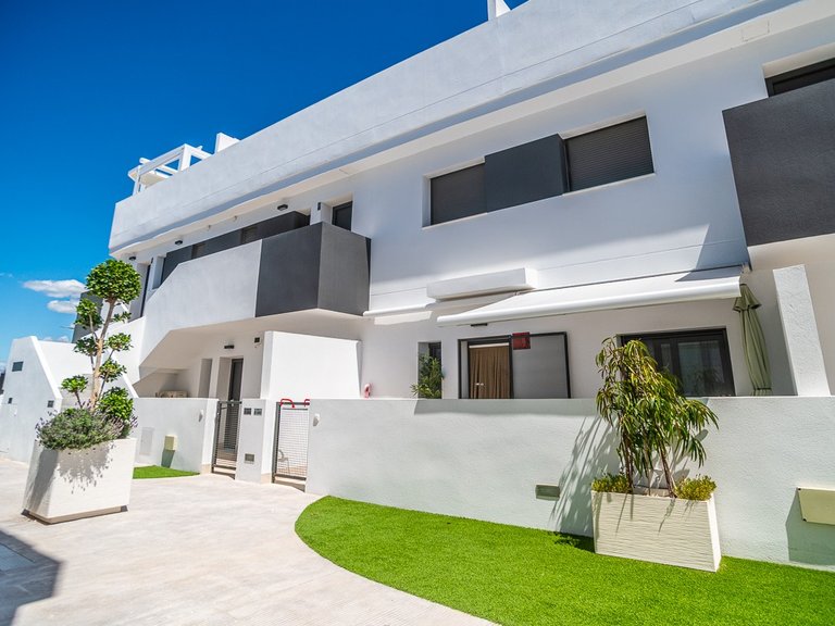 Apartment for Sale in Los Altos, Alicante 3