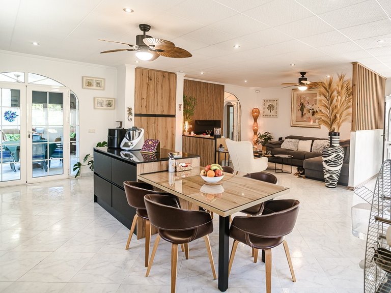 Villa for Sale in La Marina, Alicante 8