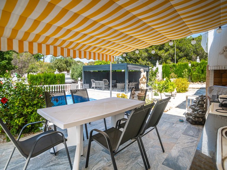 Villa for Sale in La Marina, Alicante 37
