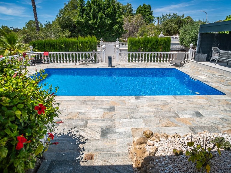 Villa for Sale in La Marina, Alicante 40