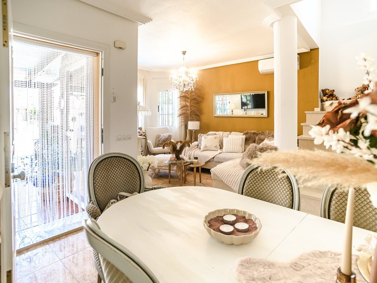 Villa for Sale in El Raso, Alicante 10