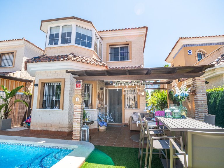 Villa for Sale in El Raso, Alicante 22