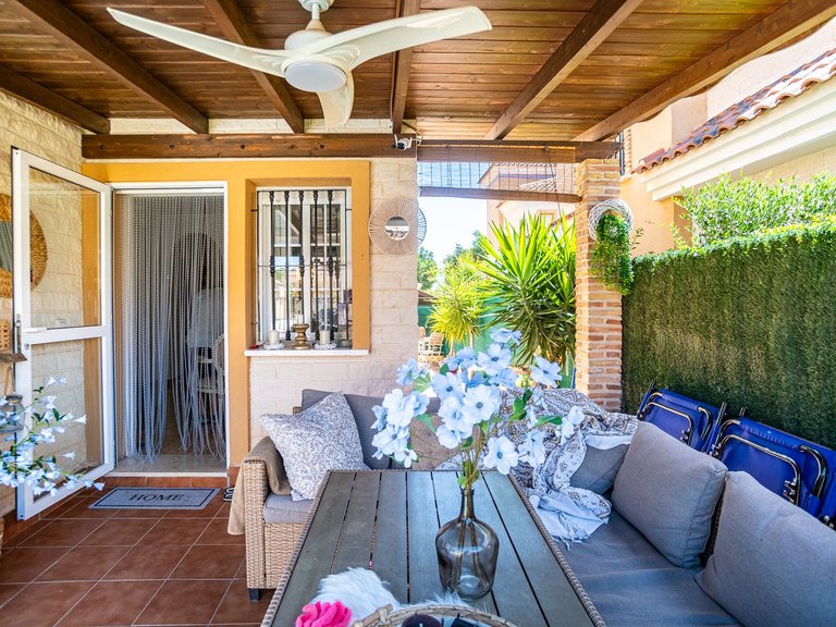 Villa for Sale in El Raso, Alicante 3