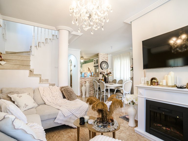 Villa for Sale in El Raso, Alicante 8