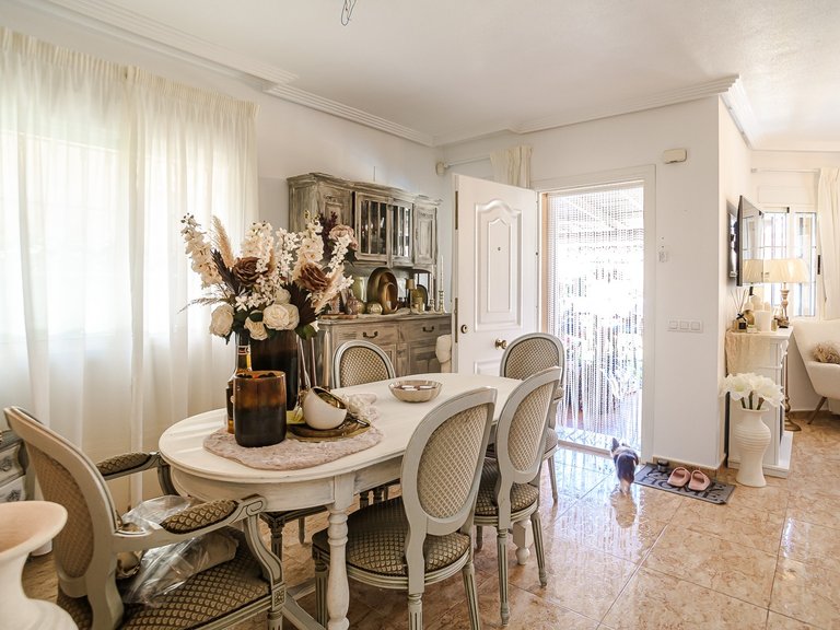 Villa for Sale in El Raso, Alicante 11