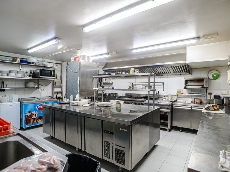Commercial for Sale in La Veleta, Torrevieja, Alicante 16