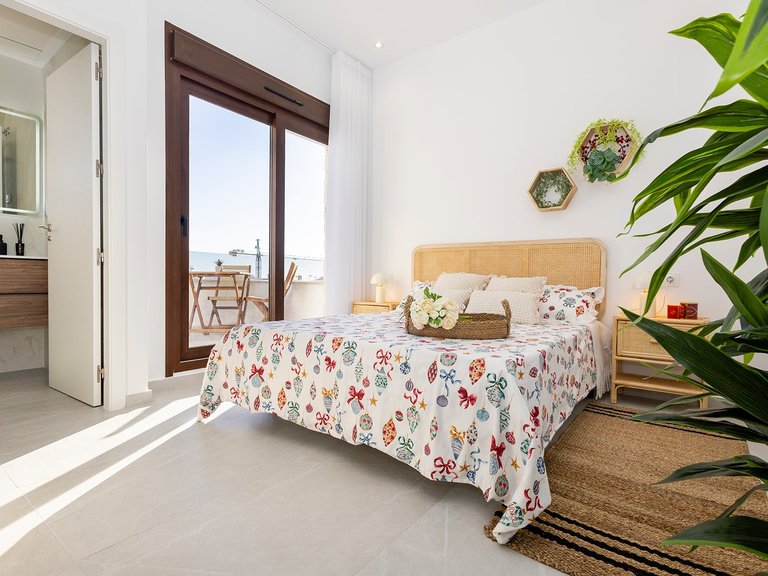 Villa for Sale in Vistabella Golf, Alicante 9