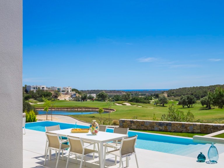 Villa for Sale in Las Colinas Golf Resort, Las Colinas Golf, Alicante 2