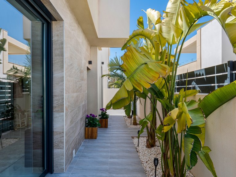 Villa for Sale in La Herada, Los Montesinos, Alicante 37