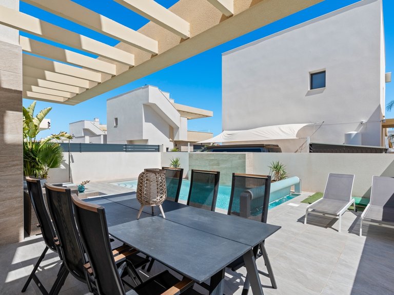 Villa for Sale in La Herada, Los Montesinos, Alicante 35