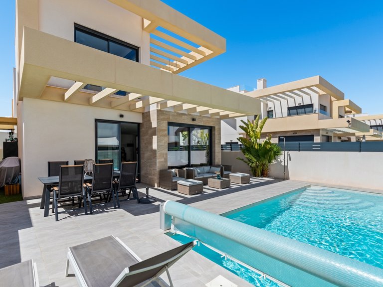 Villa for Sale in La Herada, Los Montesinos, Alicante 2