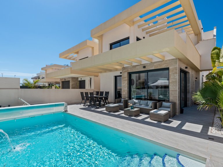 Villa for Sale in La Herada, Los Montesinos, Alicante 43