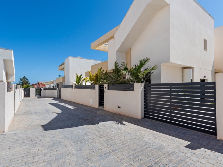 Villa for Sale in La Herada, Los Montesinos, Alicante 42