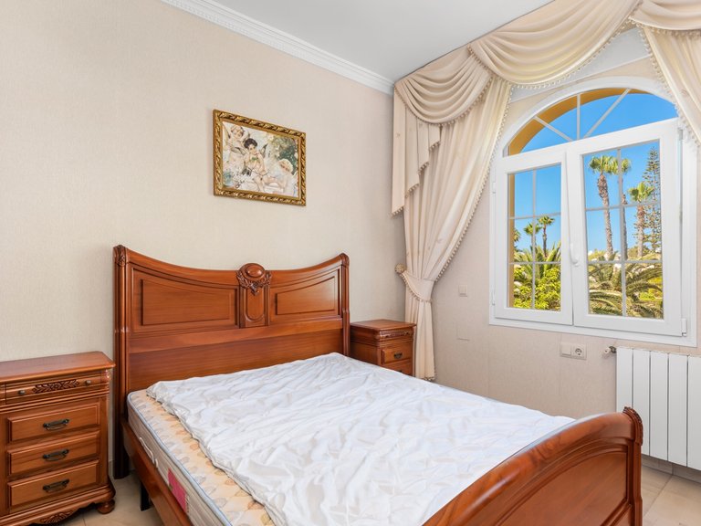 Villa for Sale in Playa Flamenca, Orihuela Costa, Alicante 45