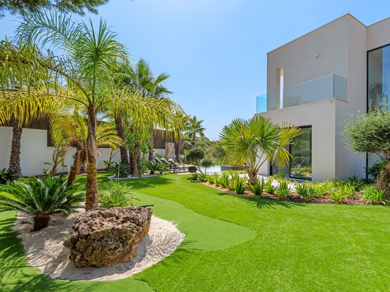 Villa for Sale in Las Colinas Golf Resort, Las Colinas Golf, Alicante 35