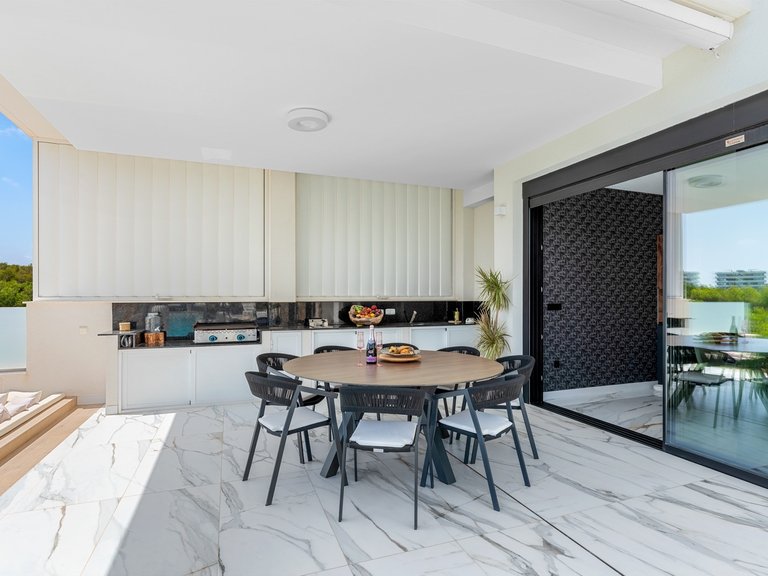 Villa for Sale in Las Colinas Golf Resort, Las Colinas Golf, Alicante 25