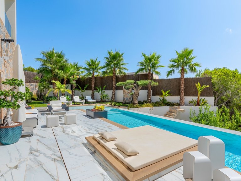 Villa for Sale in Las Colinas Golf Resort, Las Colinas Golf, Alicante 29