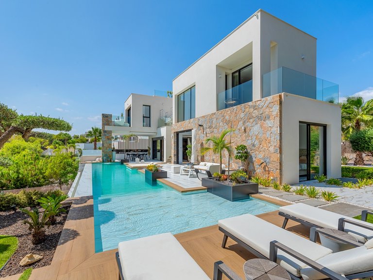 Villa for Sale in Las Colinas Golf Resort, Las Colinas Golf, Alicante 31