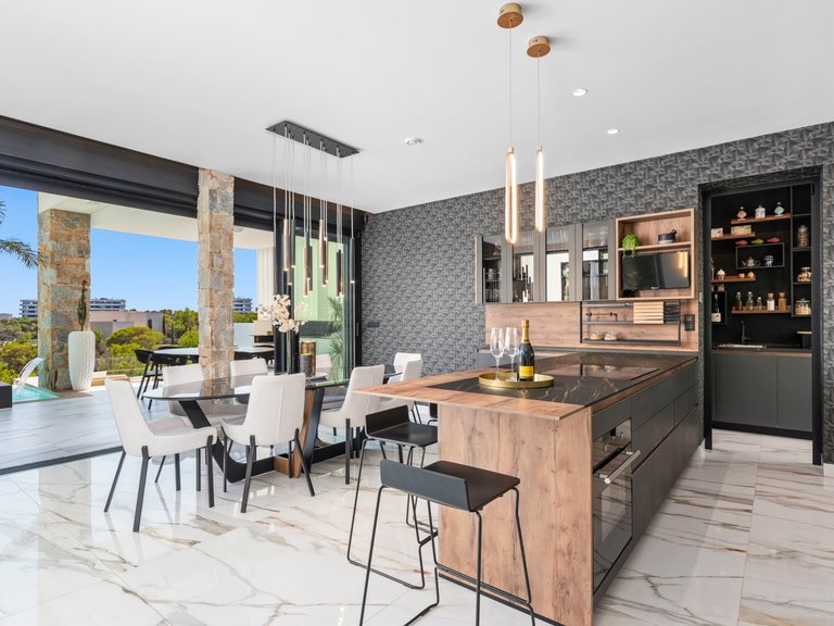 Villa for Sale in Las Colinas Golf Resort, Las Colinas Golf, Alicante 24