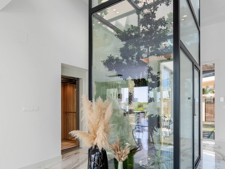 Villa for Sale in Las Colinas Golf Resort, Las Colinas Golf, Alicante 45