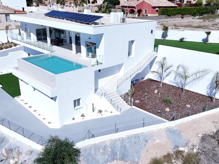 Villa for Sale in La Marina / El Pinet, La Marina, Alicante 4