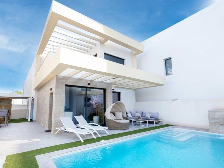 Villa for Sale in La Herrada, Los Montesinos, Alicante 21