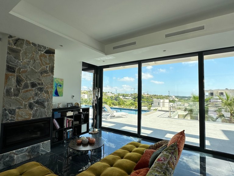 Villa for Sale in Las Colinas Golf Resort, Las Colinas Golf, Alicante 11