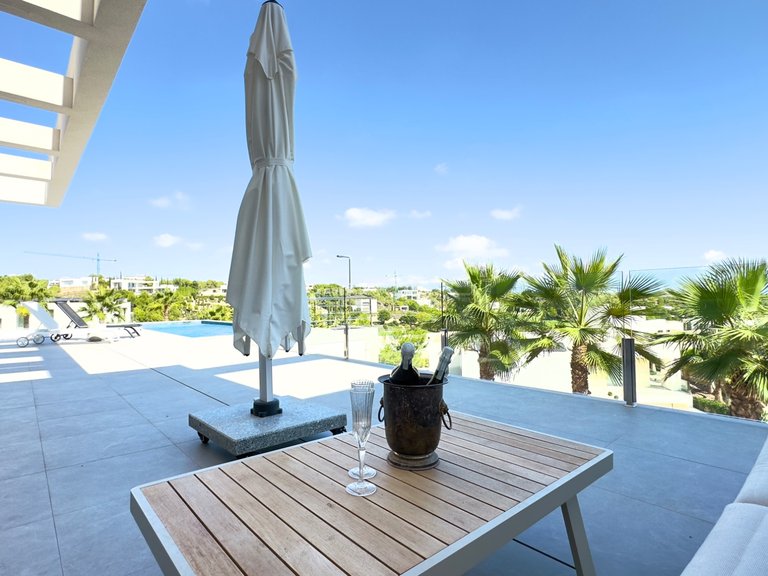 Villa for Sale in Las Colinas Golf Resort, Las Colinas Golf, Alicante 36