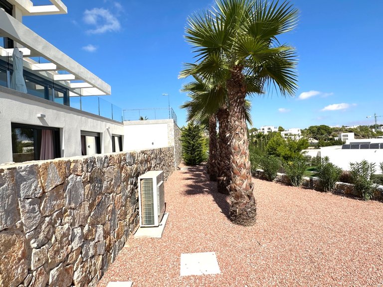 Villa for Sale in Las Colinas Golf Resort, Las Colinas Golf, Alicante 40