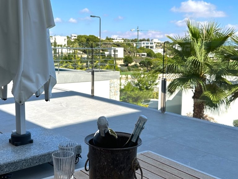 Villa for Sale in Las Colinas Golf Resort, Las Colinas Golf, Alicante 35