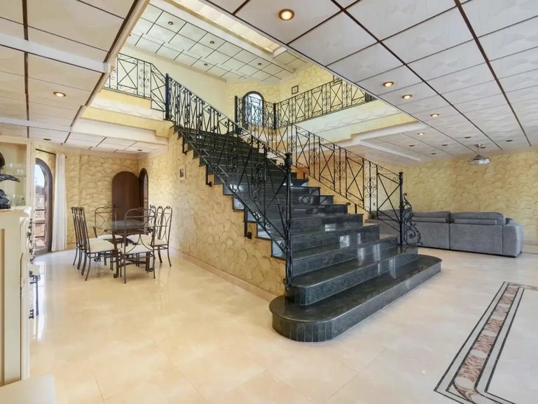 Villa for Sale in La Zenia, Orihuela Costa, Alicante 11