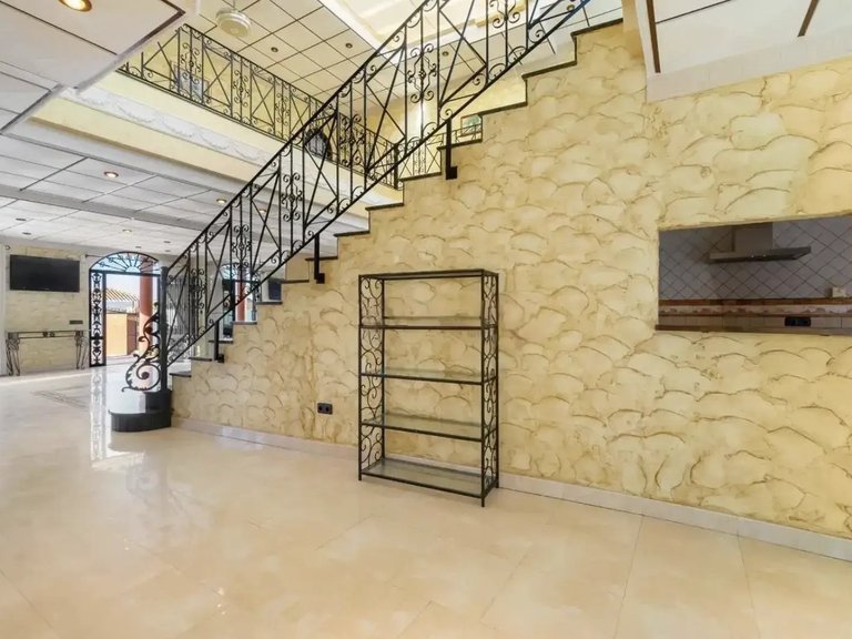 Villa for Sale in La Zenia, Orihuela Costa, Alicante 10